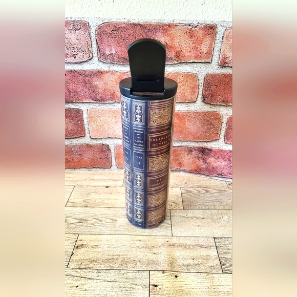 Book themed travel cup - Picture 3 of 7